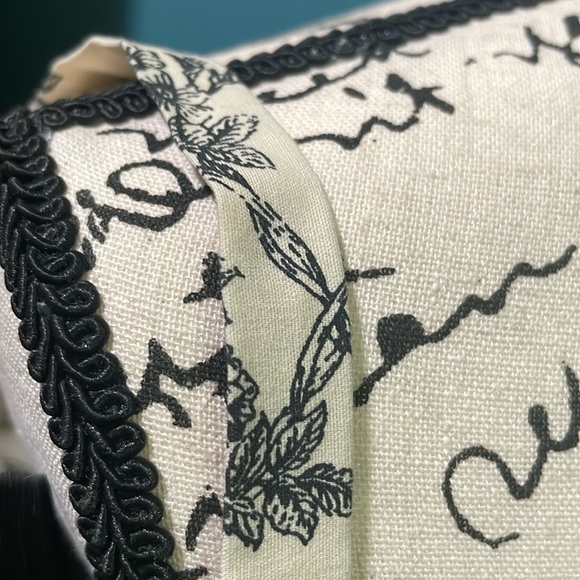 Handmade black feather boa small purse w/floral print handle & body velcro close - Picture 5 of 13